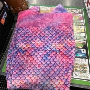 Colorful Mermaid Scale Plush blanket
